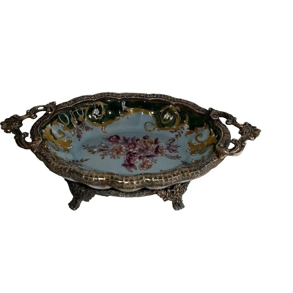 (8)Vintage HUA PING TAN ZHI Porcelain Bronze Footed Soap Floral Trinket Tray
